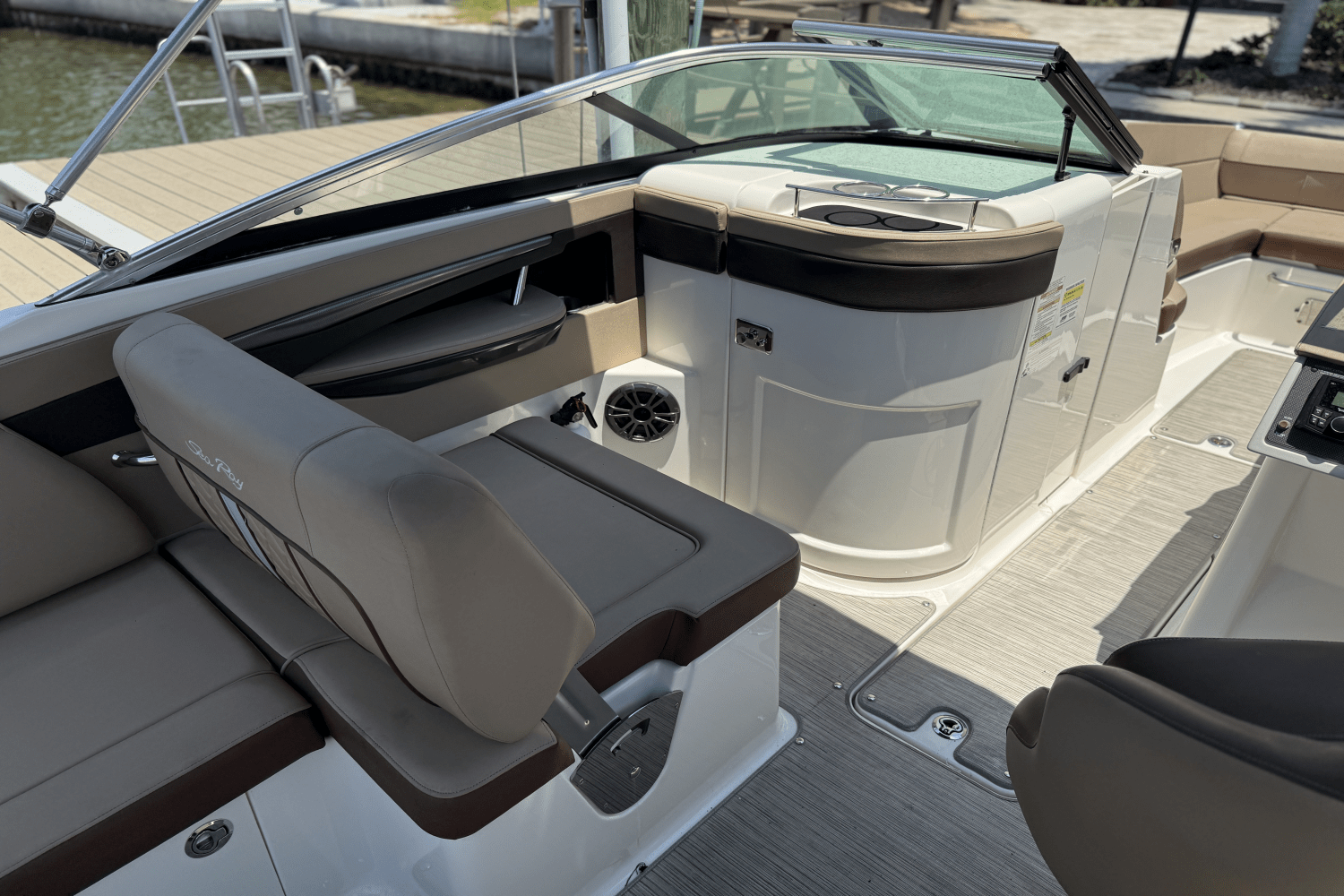 2016 Sea Ray 240 SUNDECK Image Thumbnail #18