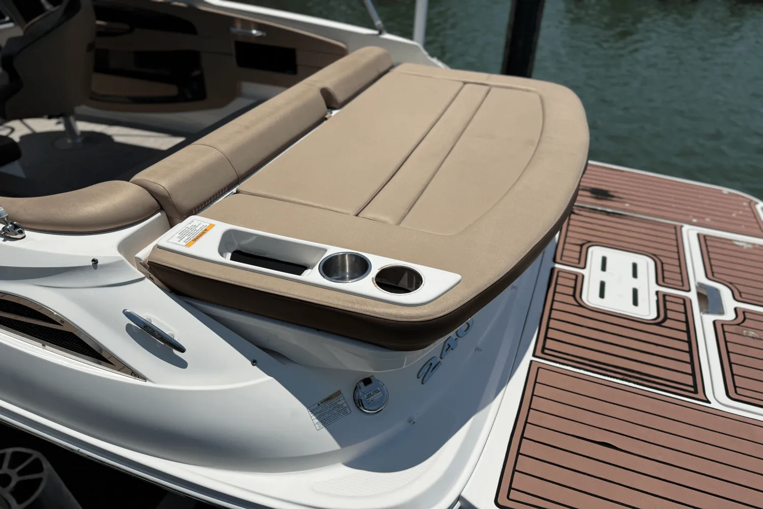 2016 Sea Ray 240 SUNDECK Image Thumbnail #7