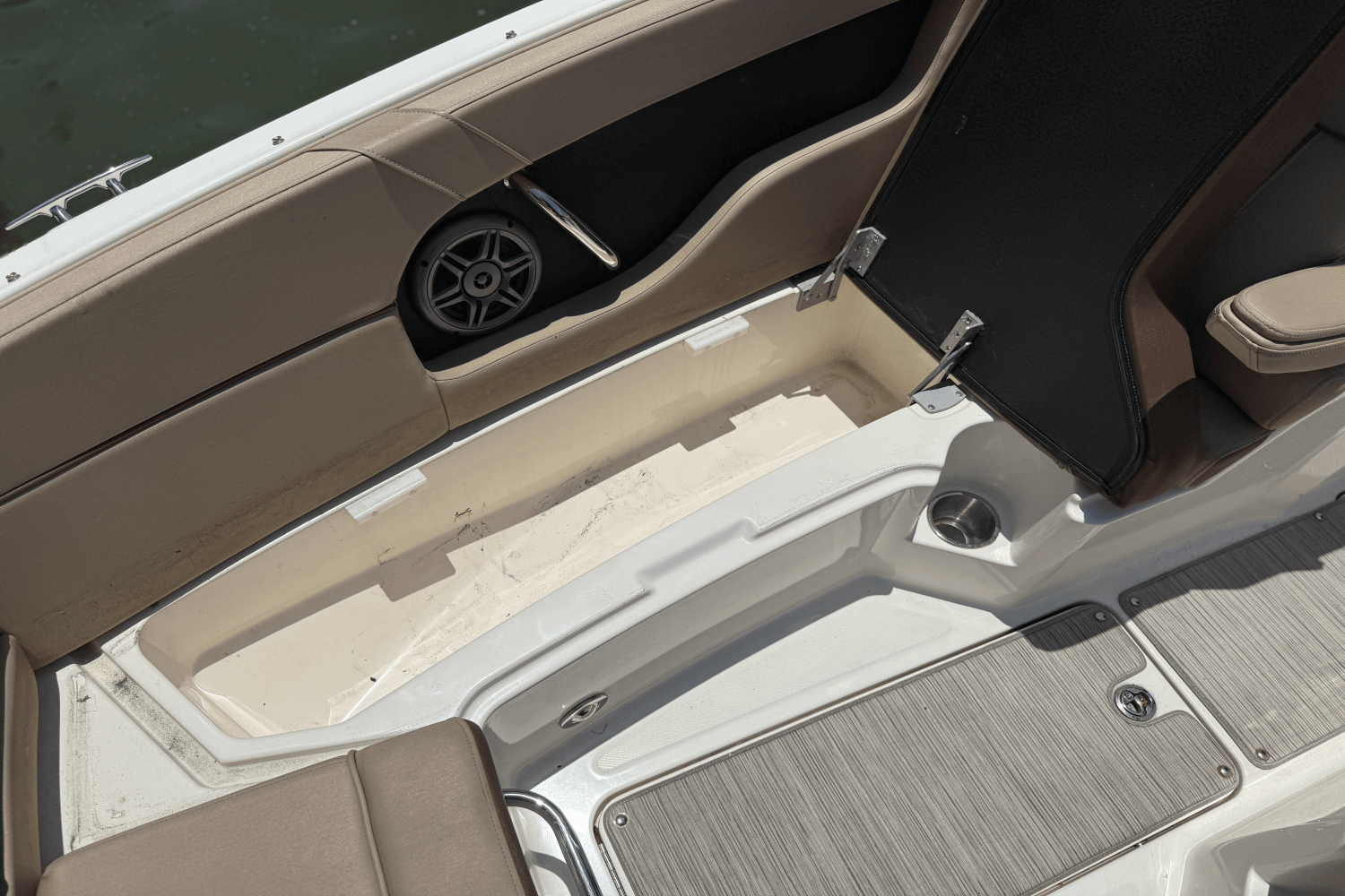 2016 Sea Ray 240 SUNDECK Image Thumbnail #34