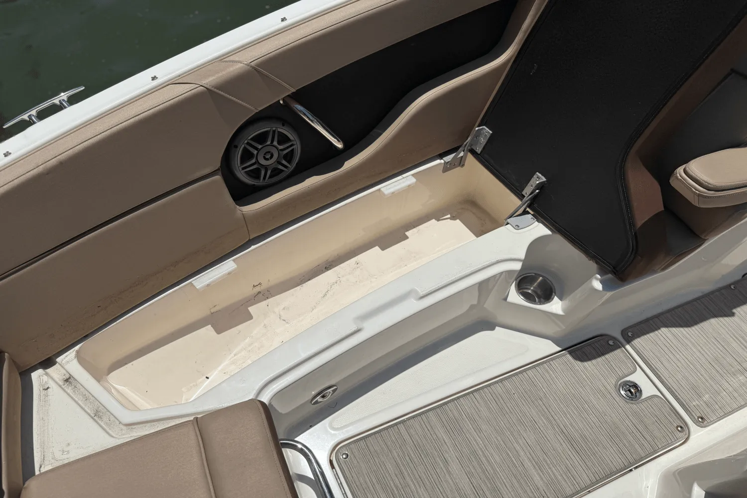 2016 Sea Ray 240 SUNDECK Image Thumbnail #34