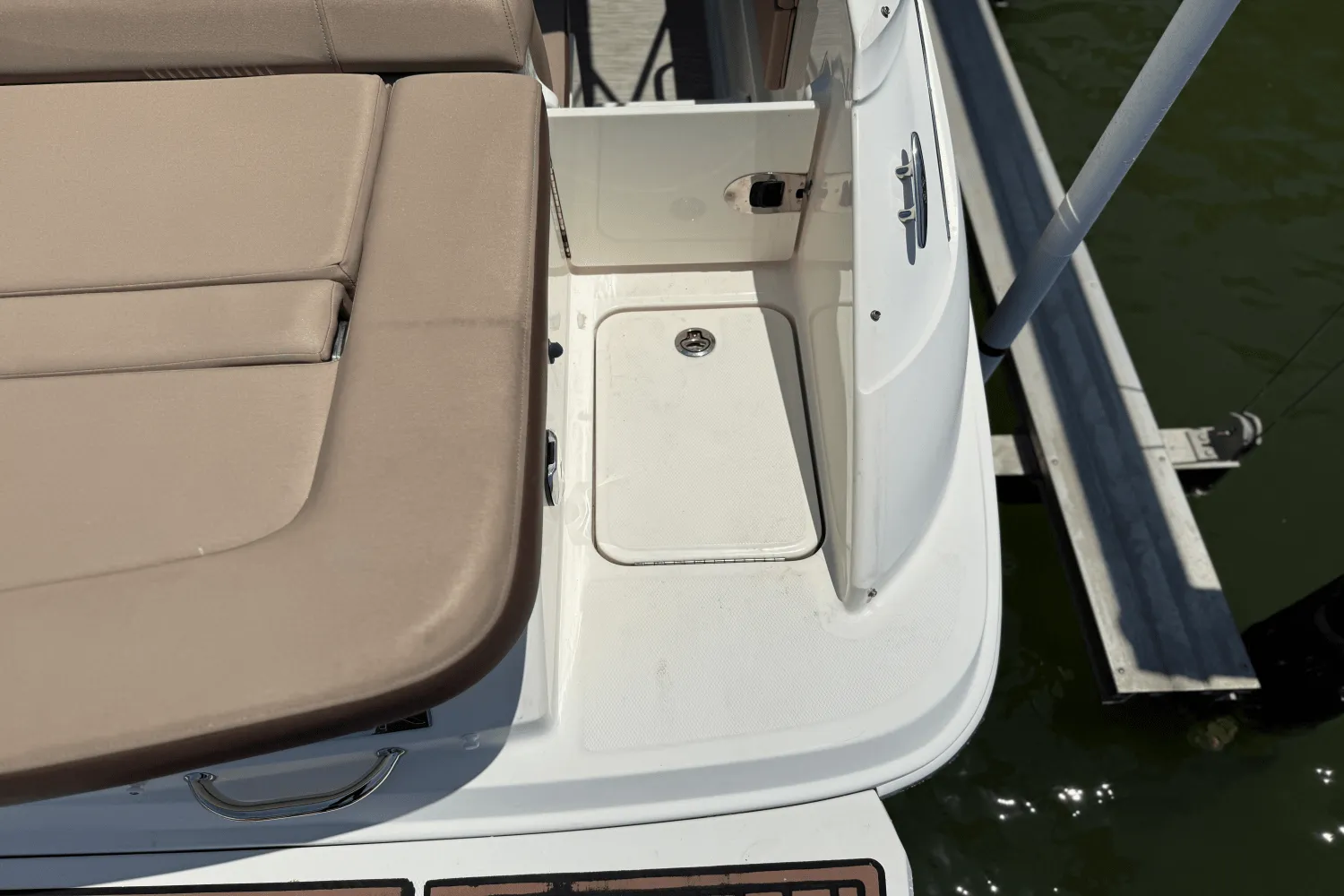 2016 Sea Ray 240 SUNDECK Image Thumbnail #9