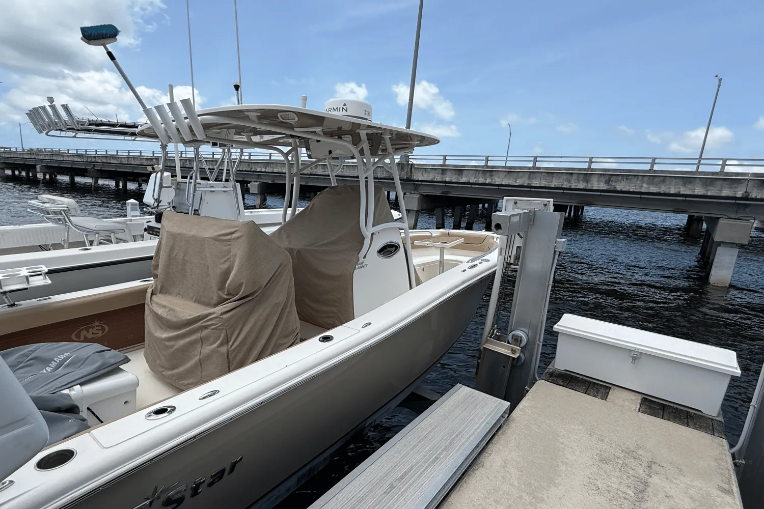 2019 NauticStar 2602 L Image Thumbnail #1