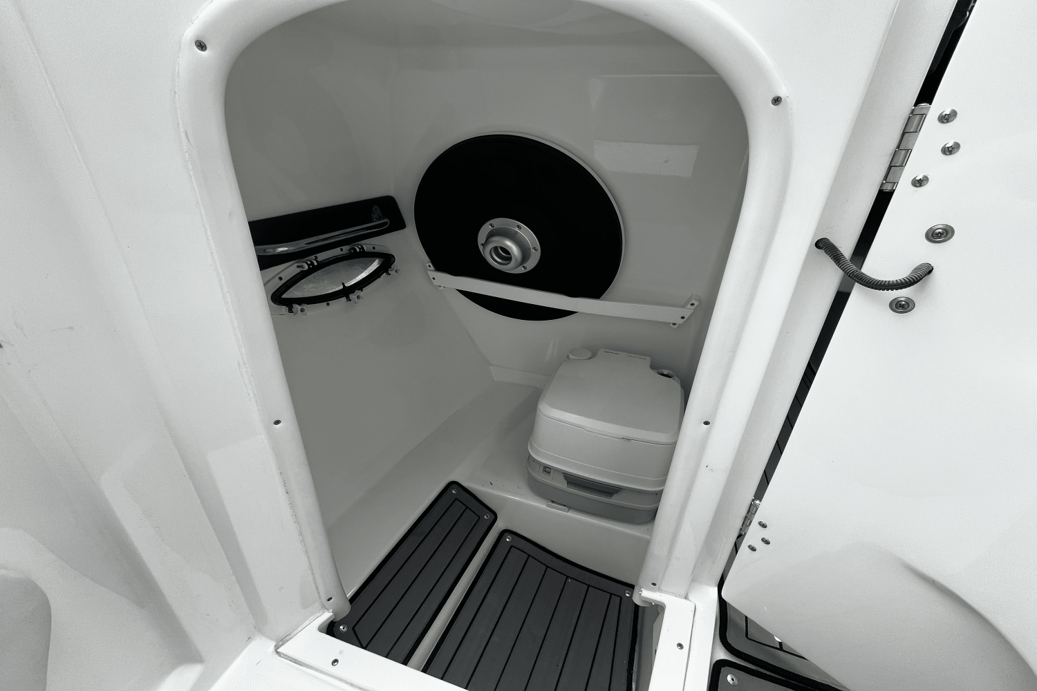 2020 Rinker 29 QX Image Thumbnail #25