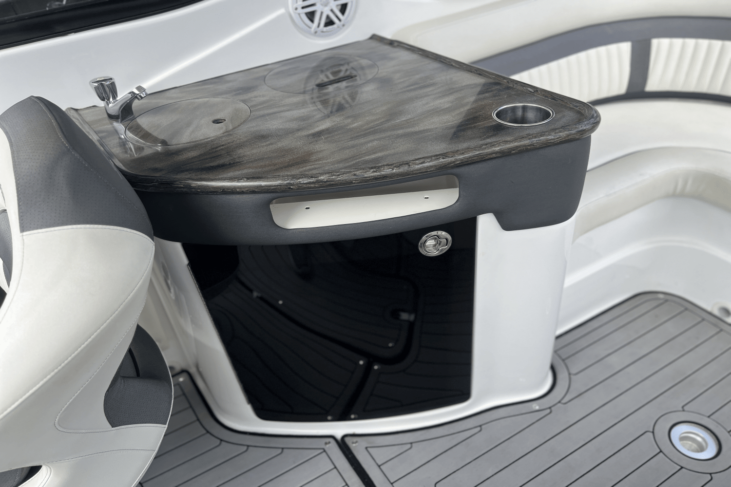 2020 Rinker 29 QX Image Thumbnail #22