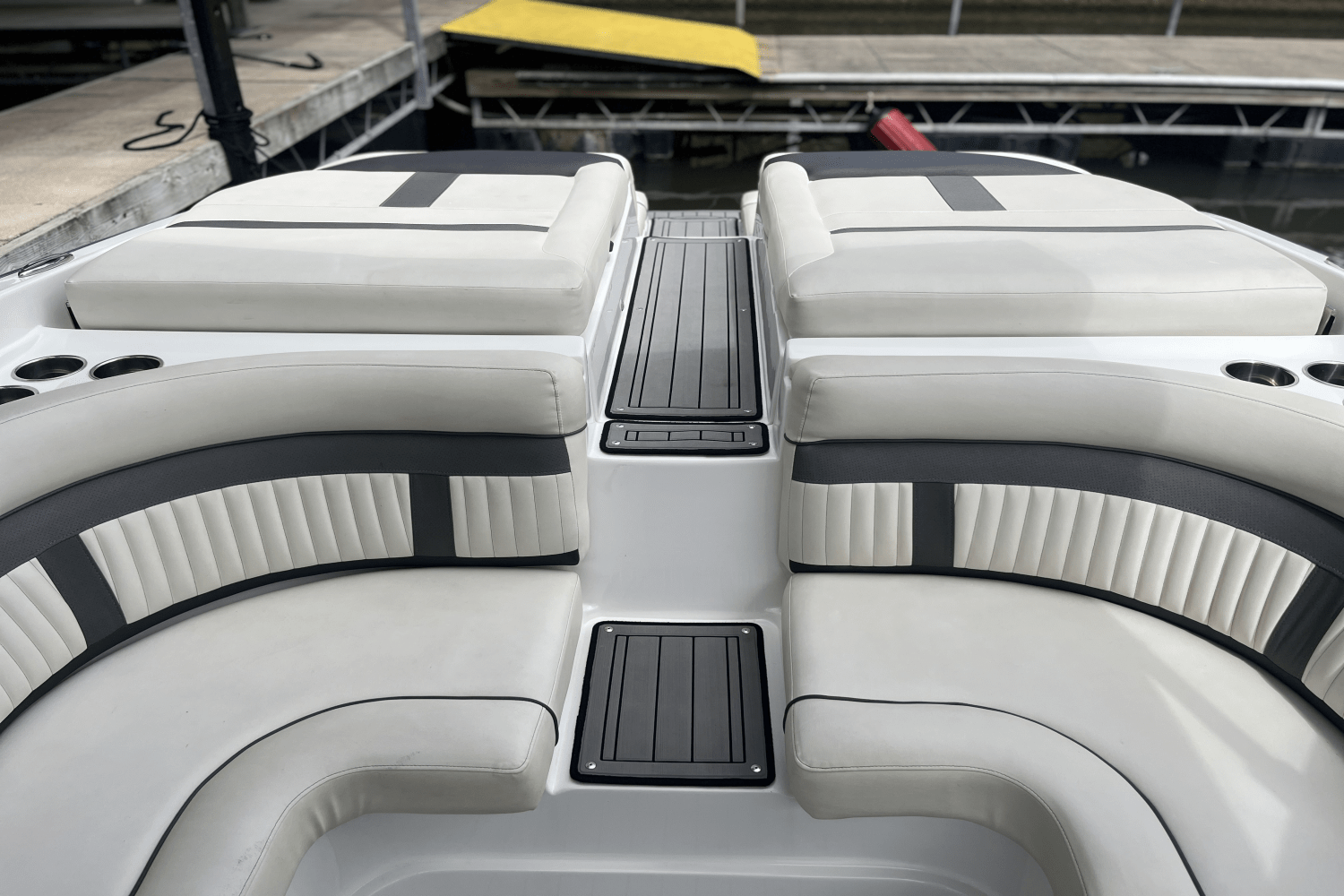 2020 Rinker 29 QX Image Thumbnail #17