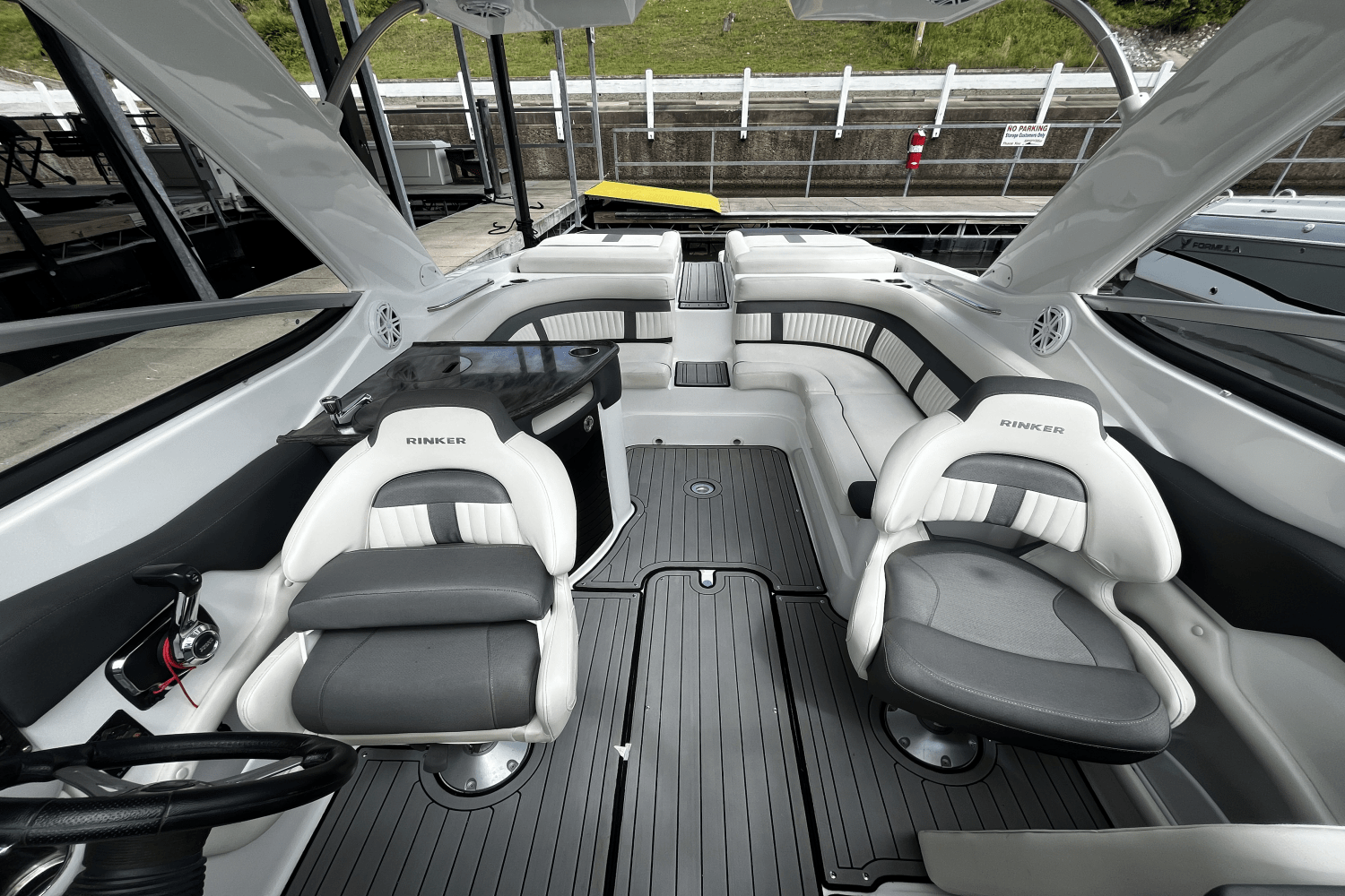 2020 Rinker 29 QX Image Thumbnail #39