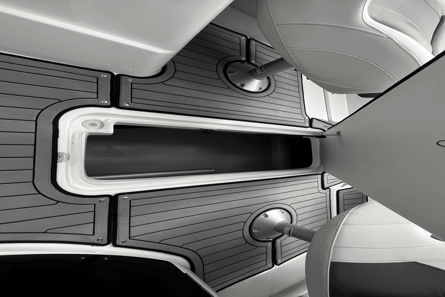 2020 Rinker 29 QX Image Thumbnail #26