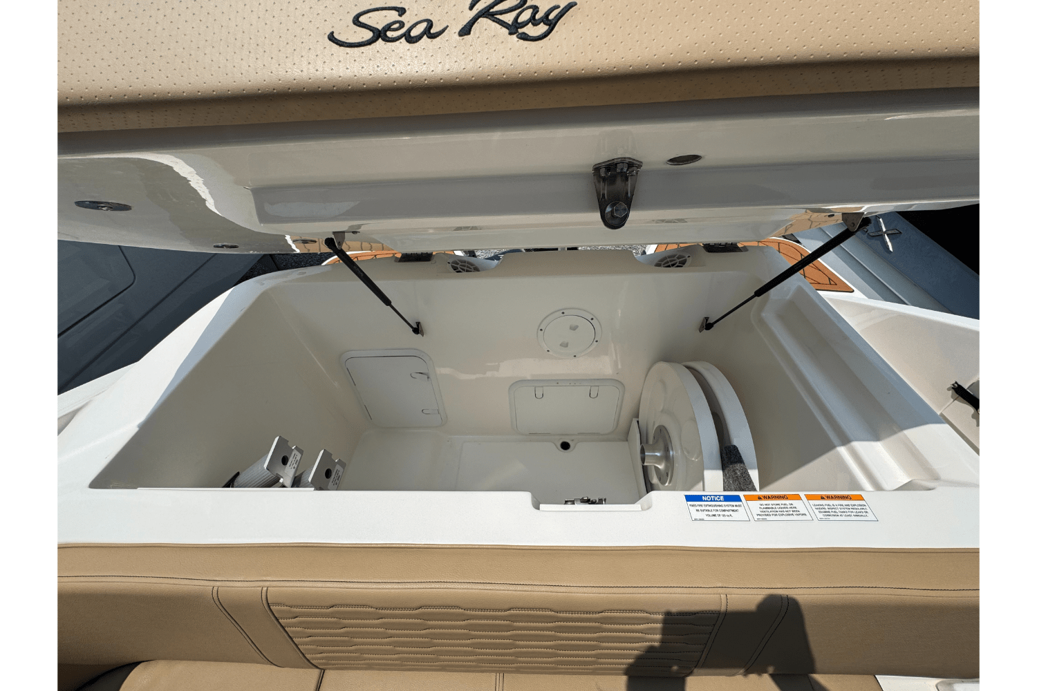 2023 Sea Ray SPX 230 Outboard Image Thumbnail #6