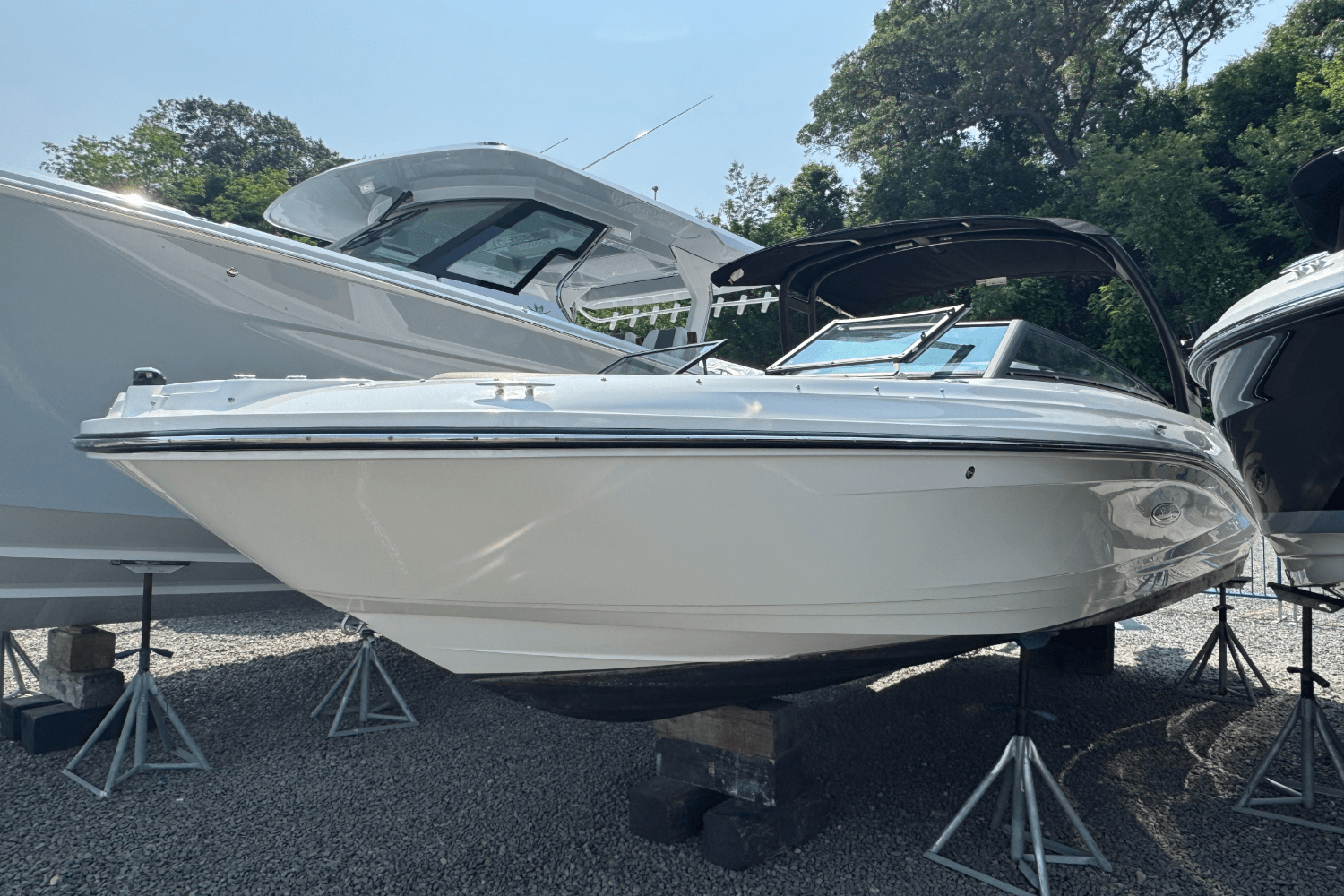 2023 Sea Ray SPX 230 Outboard Image Thumbnail #1