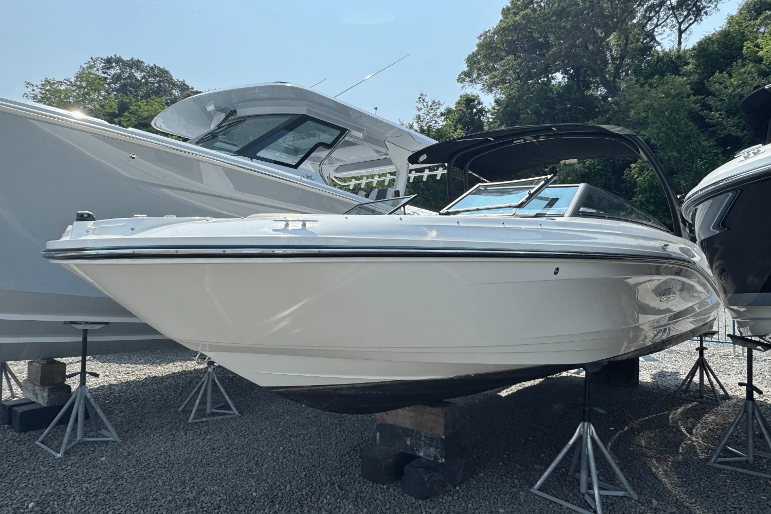 2023 Sea Ray SPX 230 Outboard Image Thumbnail #1