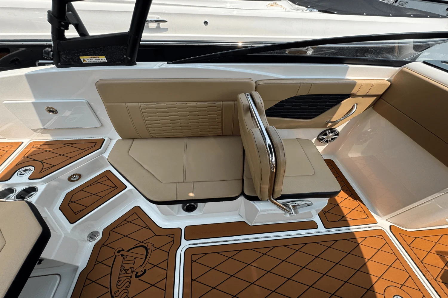 2023 Sea Ray SPX 230 Outboard Image Thumbnail #13