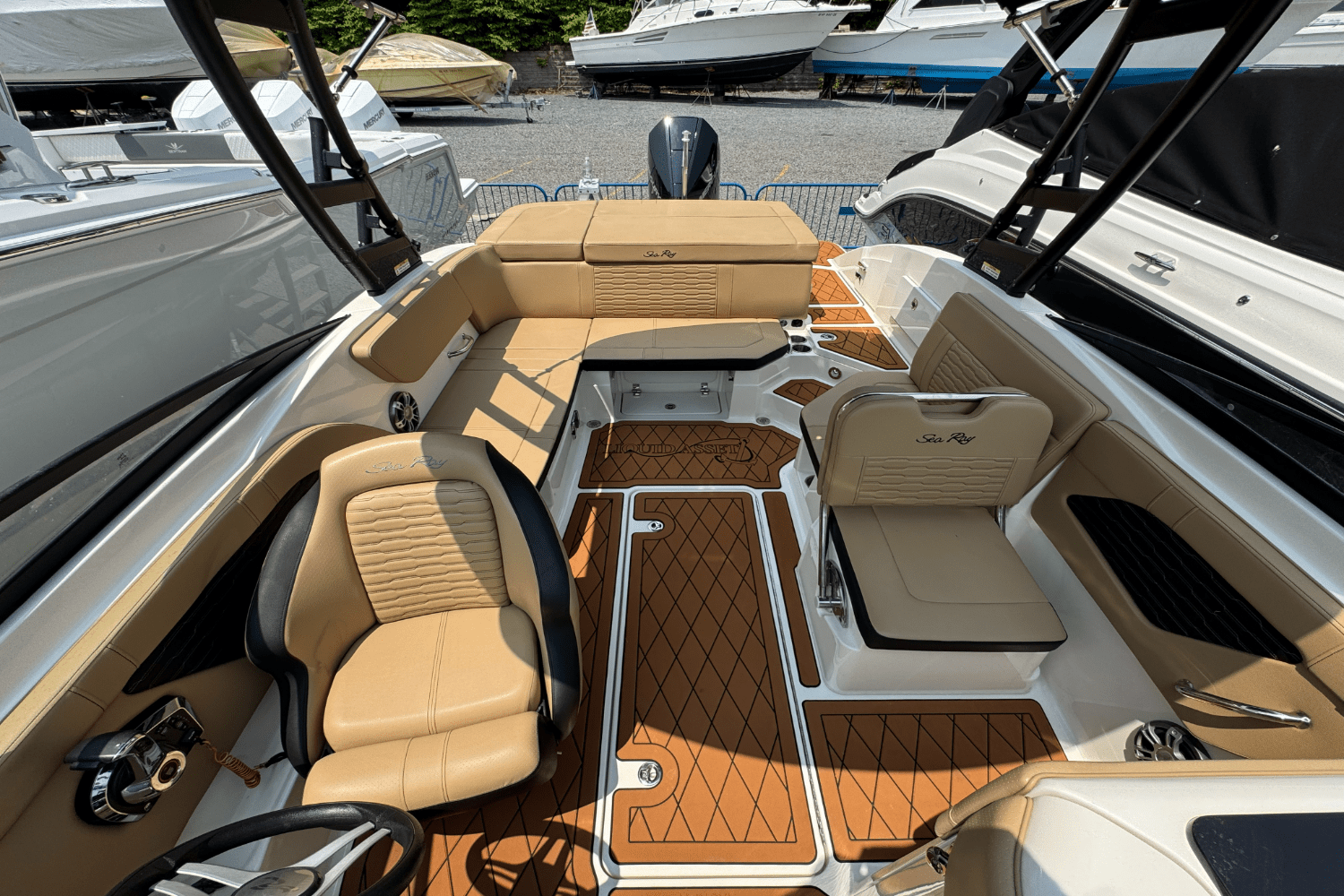 2023 Sea Ray SPX 230 Outboard Image Thumbnail #19