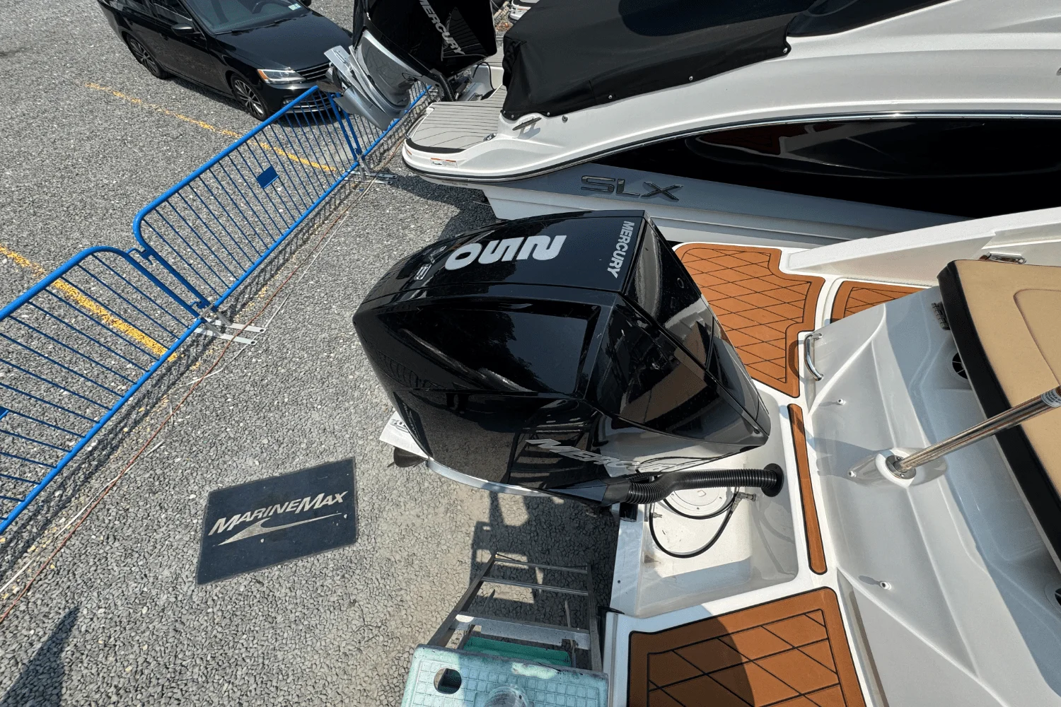 2023 Sea Ray SPX 230 Outboard Image Thumbnail #3
