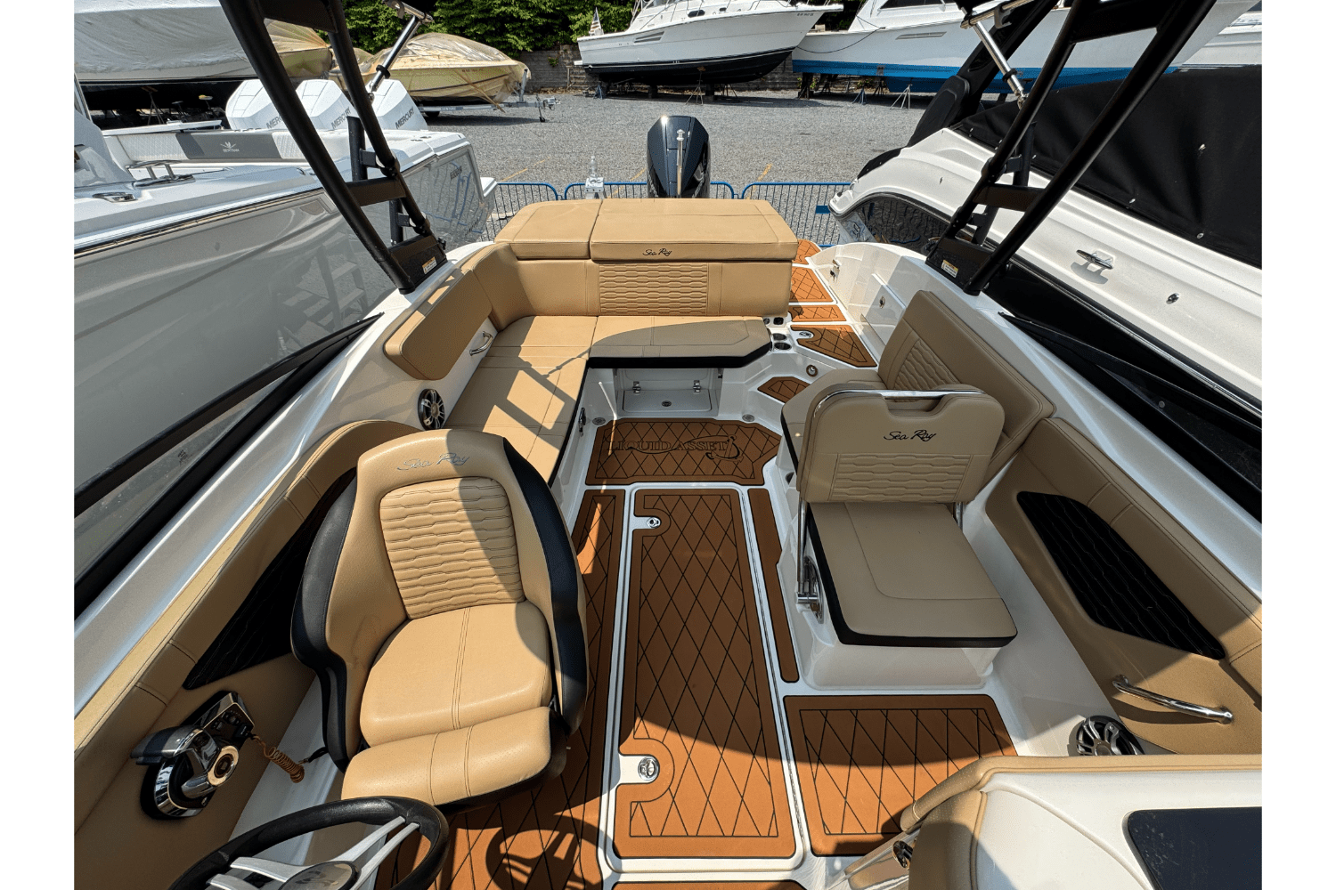 2023 Sea Ray SPX 230 Outboard Image Thumbnail #17
