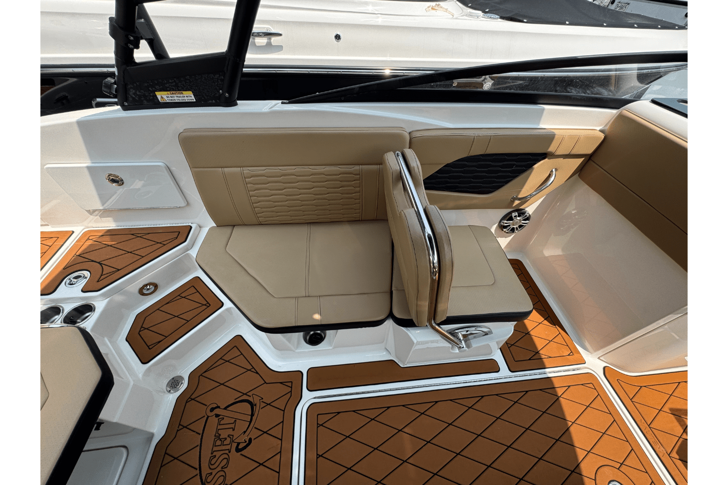 2023 Sea Ray SPX 230 Outboard Image Thumbnail #11