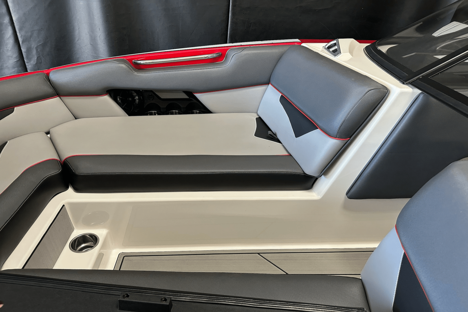 2019 Moomba MAKAI Image Thumbnail #5