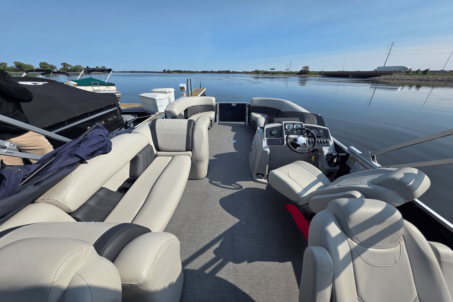 2021 Sylvan 8522 MIRAGE PF Image Thumbnail #4