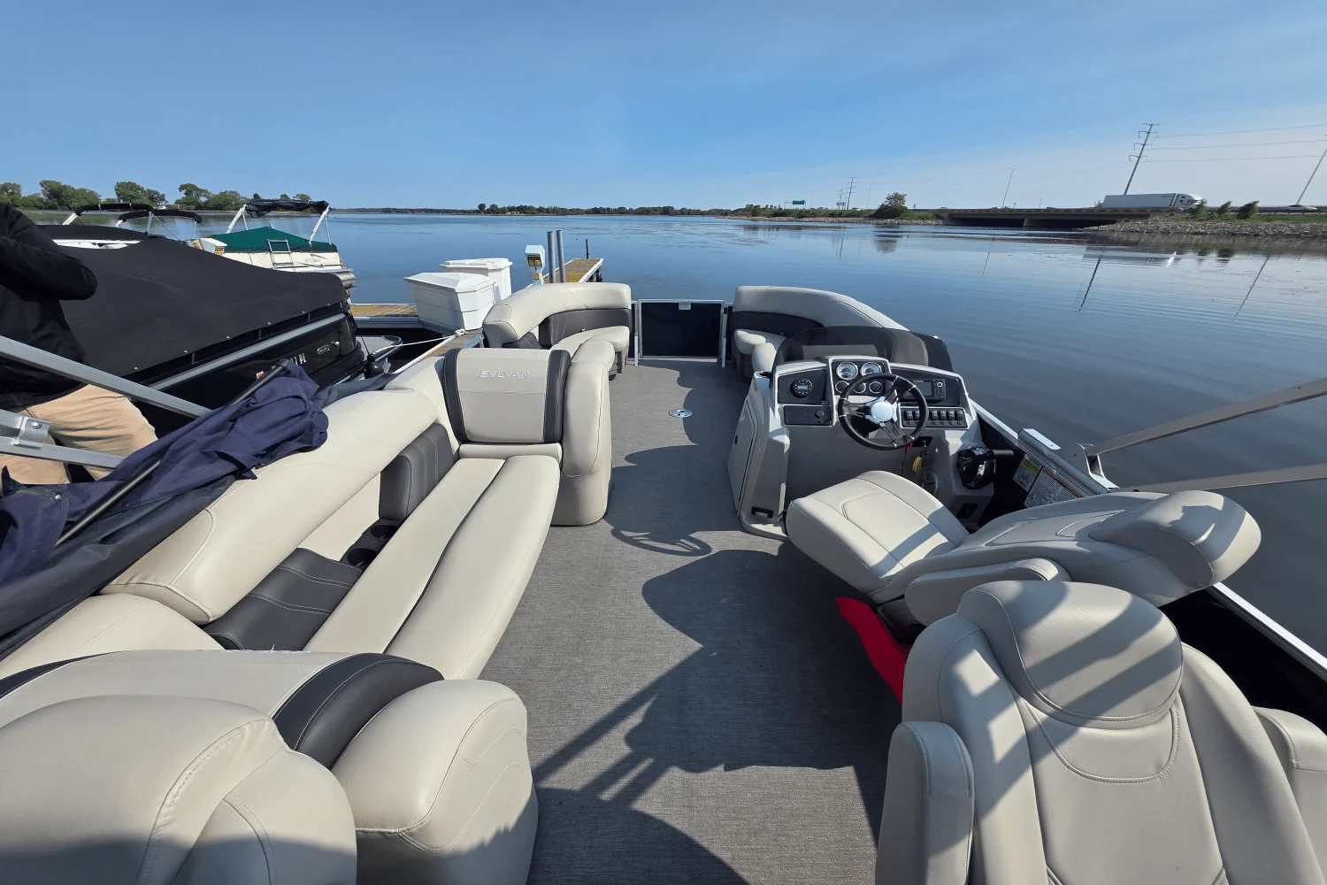 2021 Sylvan 8522 MIRAGE PF Image Thumbnail #4