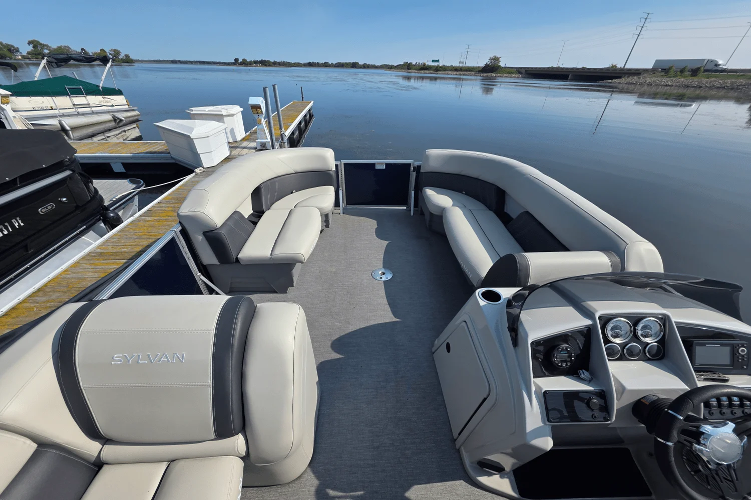 2021 Sylvan 8522 MIRAGE PF Image Thumbnail #13