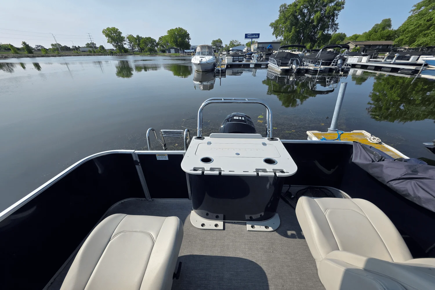 2021 Sylvan 8522 MIRAGE PF Image Thumbnail #14