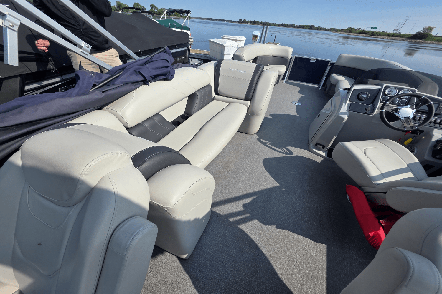 2021 Sylvan 8522 MIRAGE PF Image Thumbnail #5