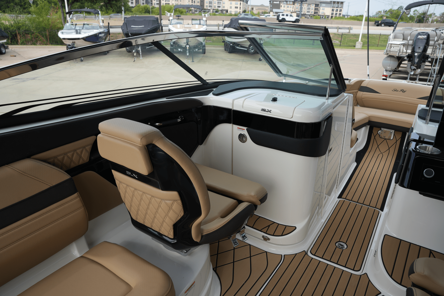 2026 Sea Ray SLX 260 Surf Image Thumbnail #17