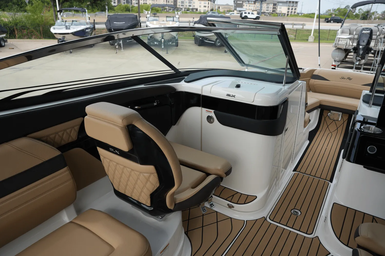 2026 Sea Ray SLX 260 Surf Image Thumbnail #17