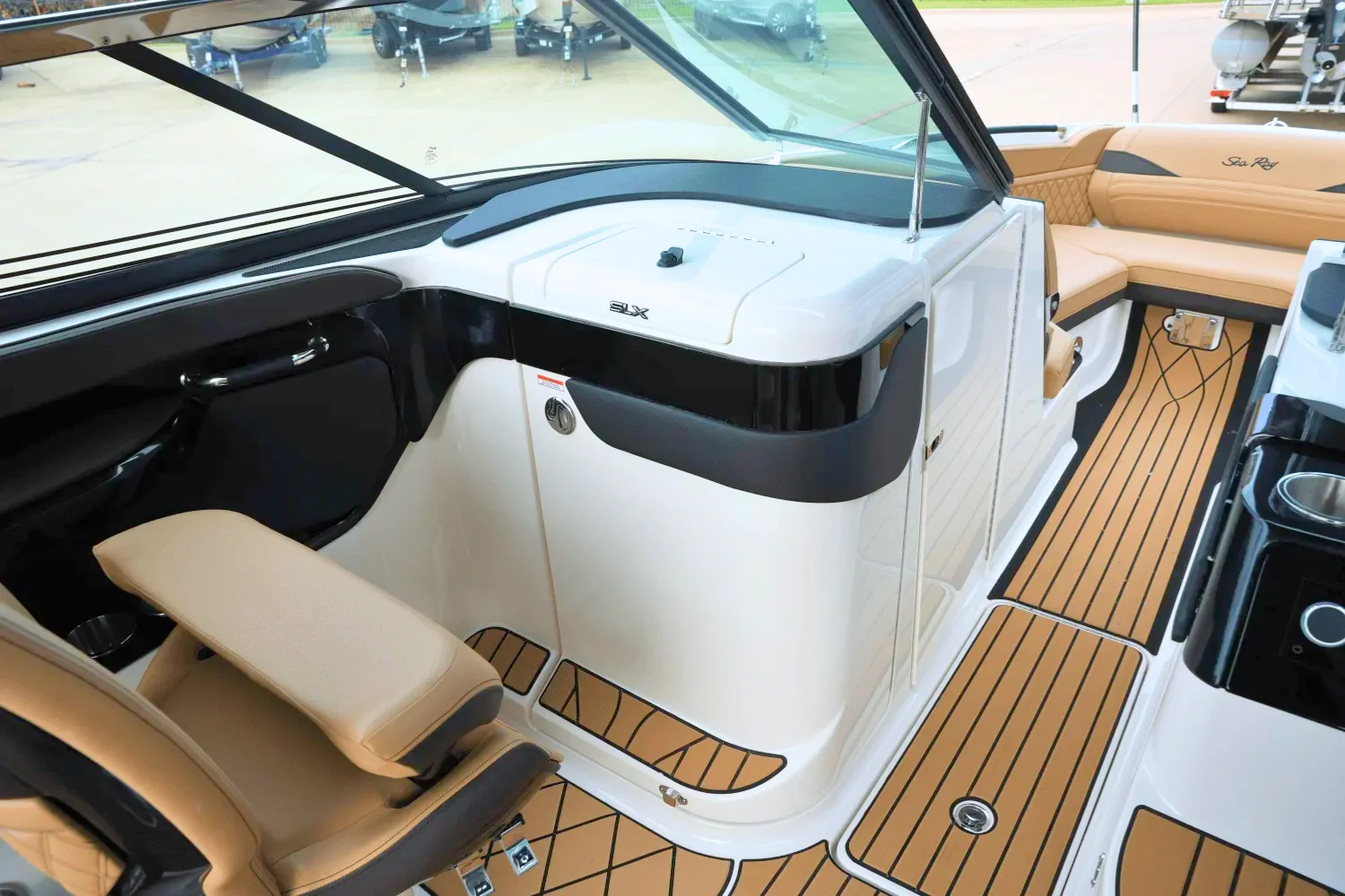 2026 Sea Ray SLX 260 Surf Image Thumbnail #21