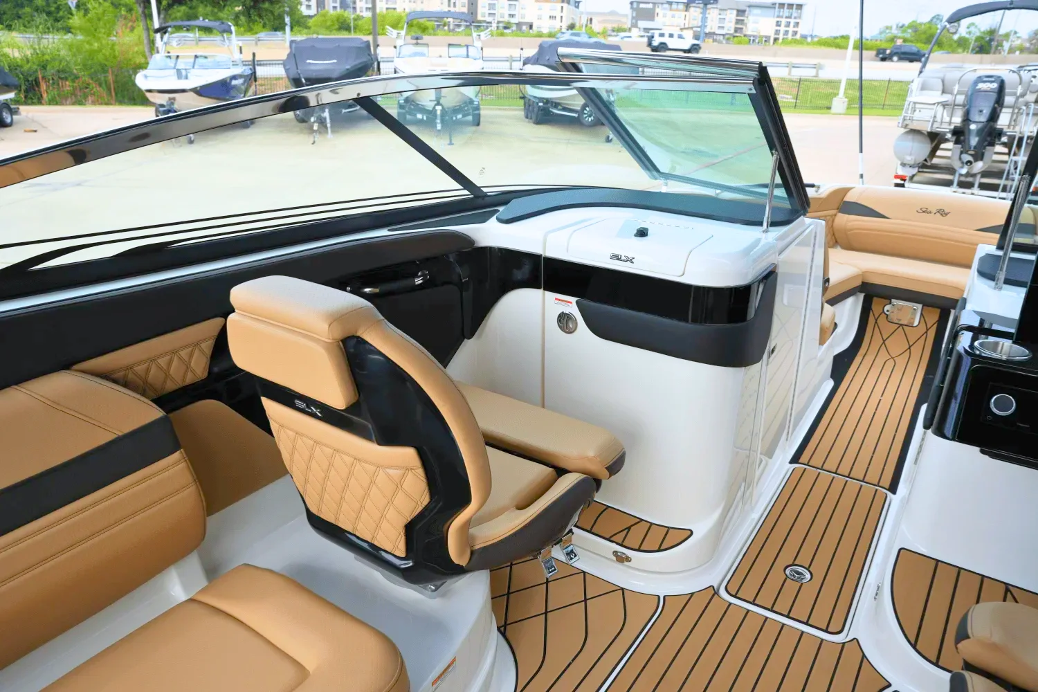 2026 Sea Ray SLX 260 Surf Image Thumbnail #17