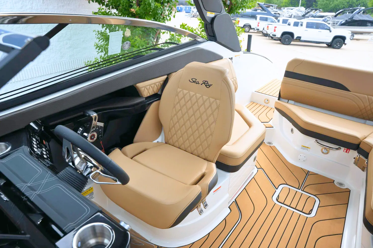 2026 Sea Ray SLX 260 Surf Image Thumbnail #14