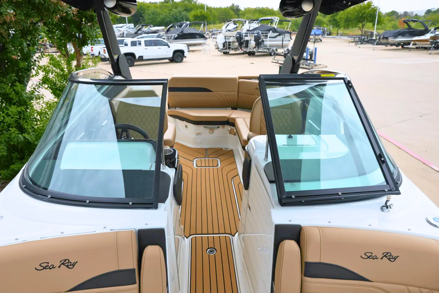 2026 Sea Ray SLX 260 Surf Image Thumbnail #31