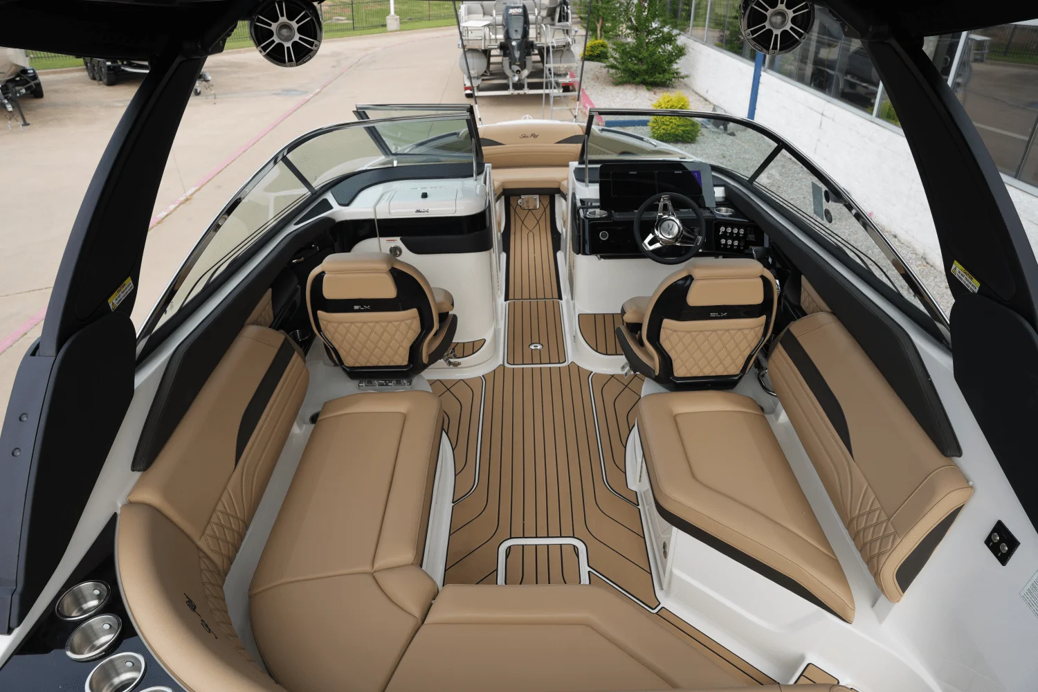 2026 Sea Ray SLX 260 Surf Image Thumbnail #8