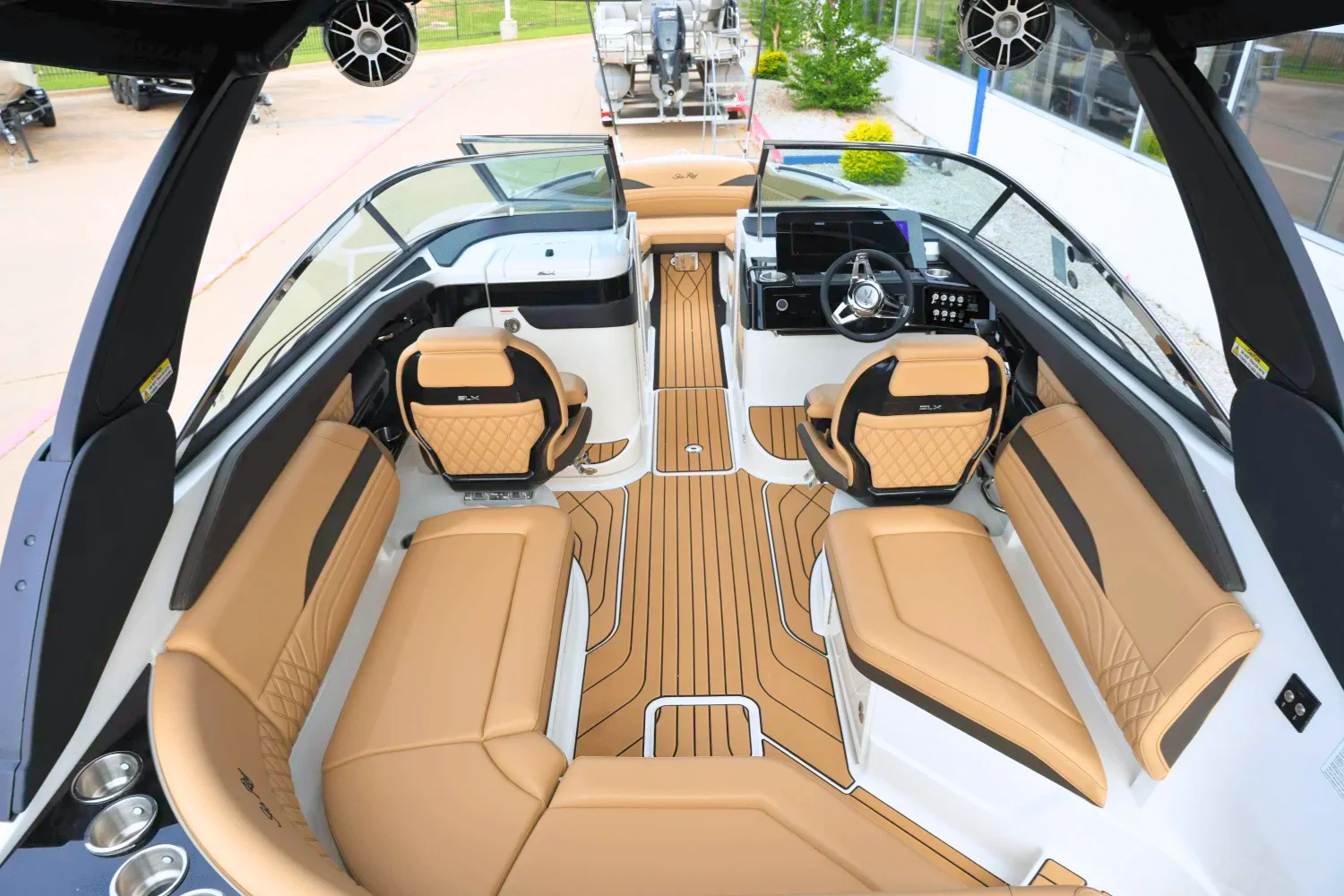 2026 Sea Ray SLX 260 Surf Image Thumbnail #8