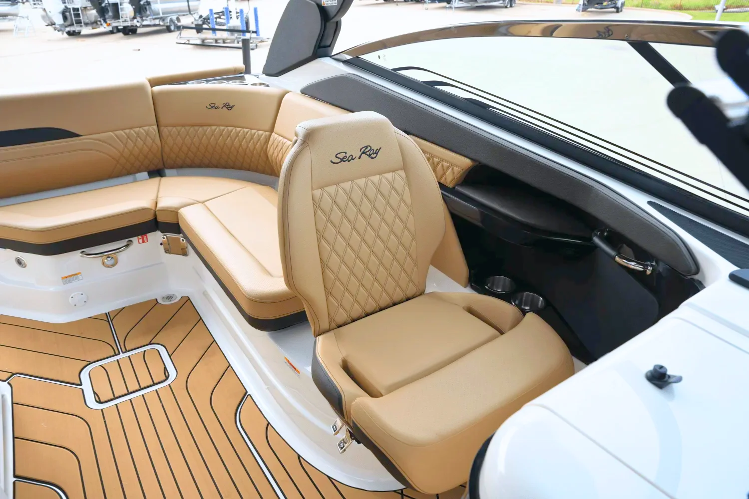 2026 Sea Ray SLX 260 Surf Image Thumbnail #18