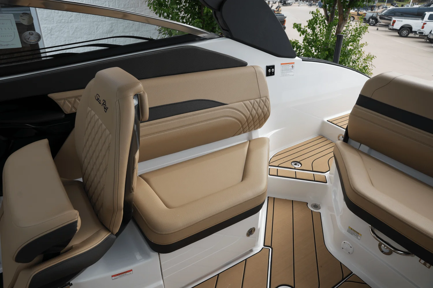 2026 Sea Ray SLX 260 Surf Image Thumbnail #12