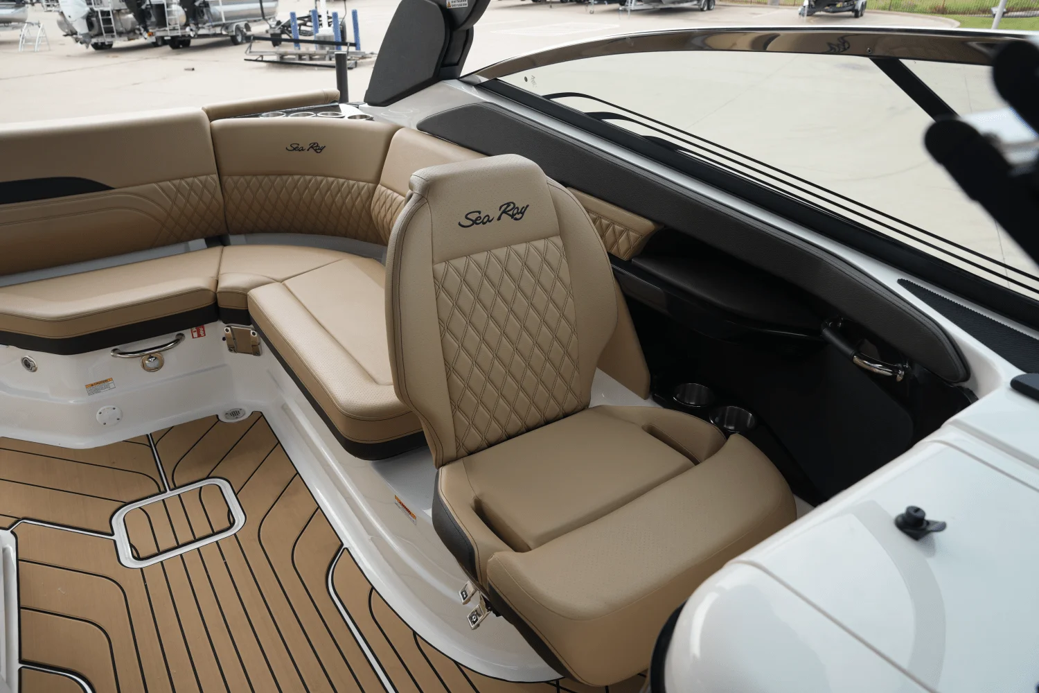 2026 Sea Ray SLX 260 Surf Image Thumbnail #18