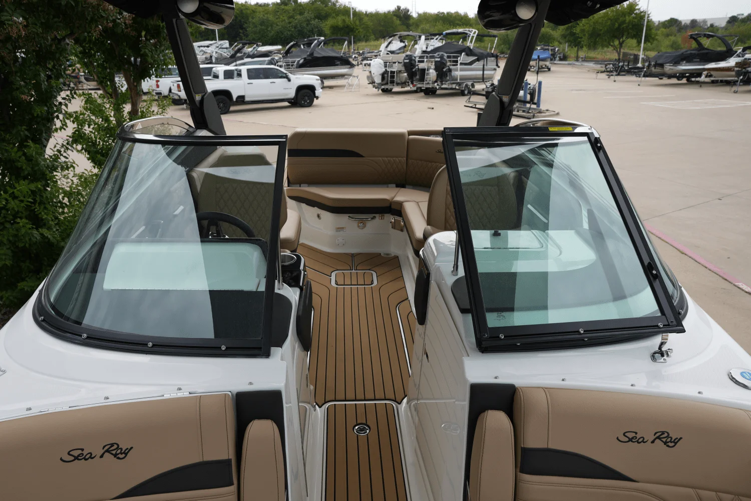 2026 Sea Ray SLX 260 Surf Image Thumbnail #31