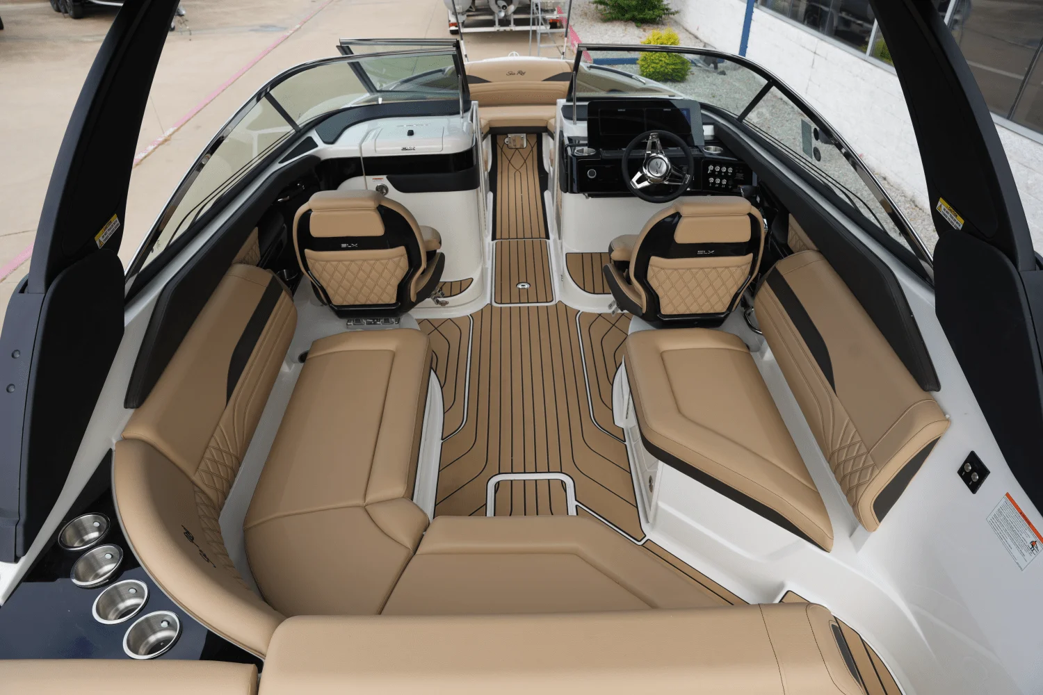 2026 Sea Ray SLX 260 Surf Image Thumbnail #7