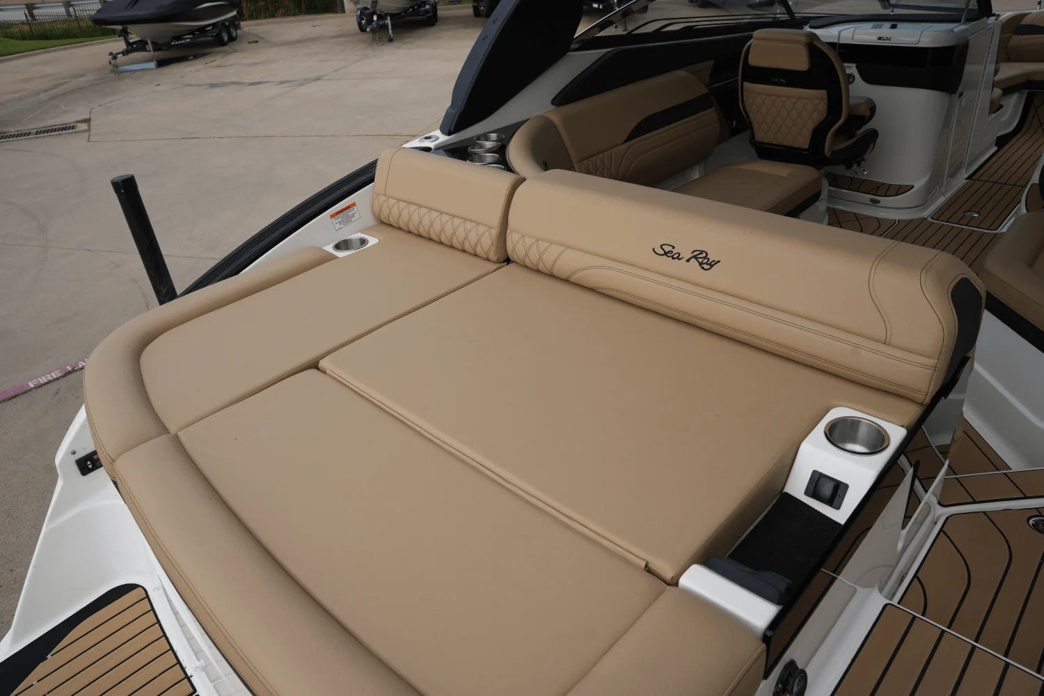 2026 Sea Ray SLX 260 Surf Image Thumbnail #5