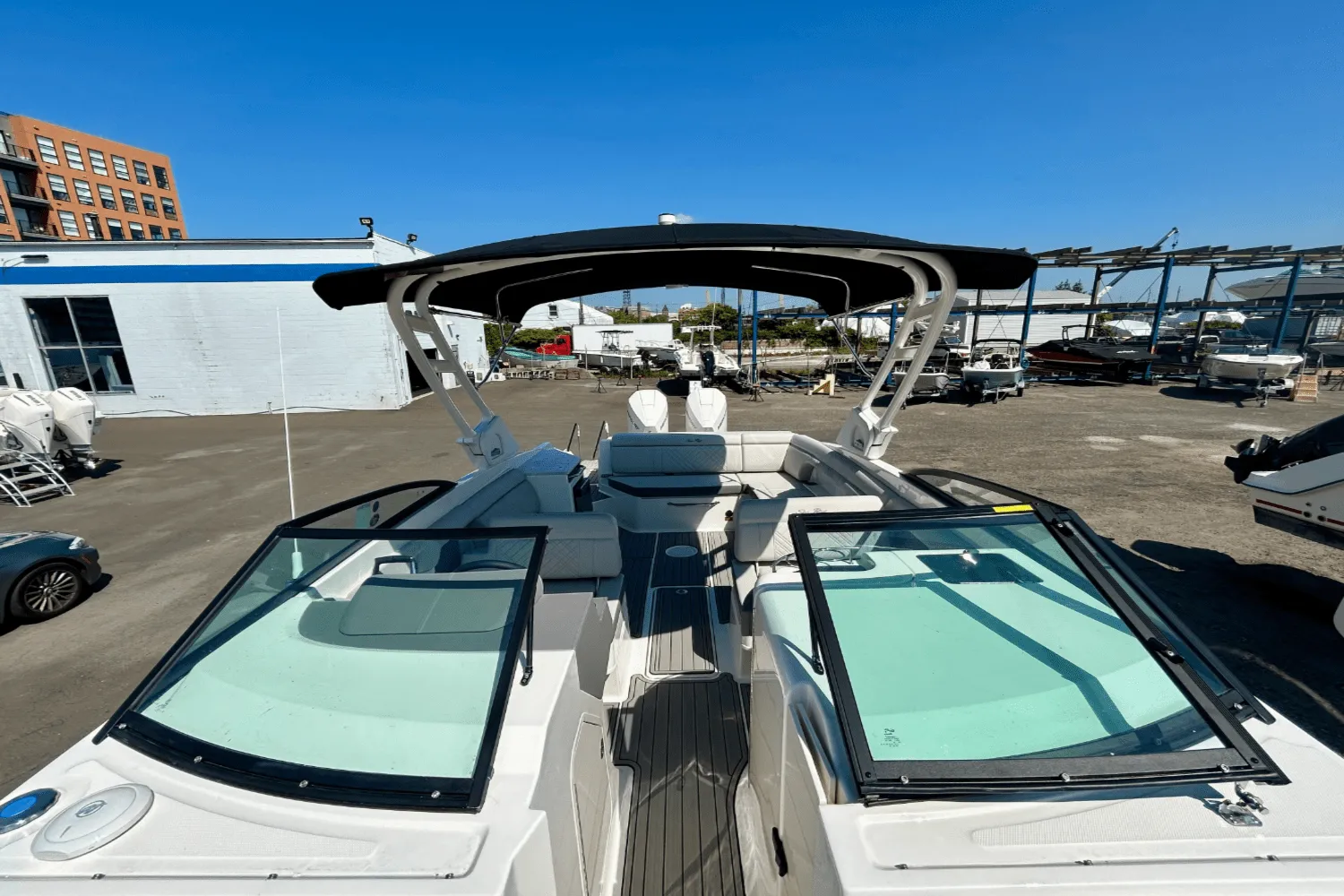 2026 Sea Ray SDX 290 Outboard Image Thumbnail #24