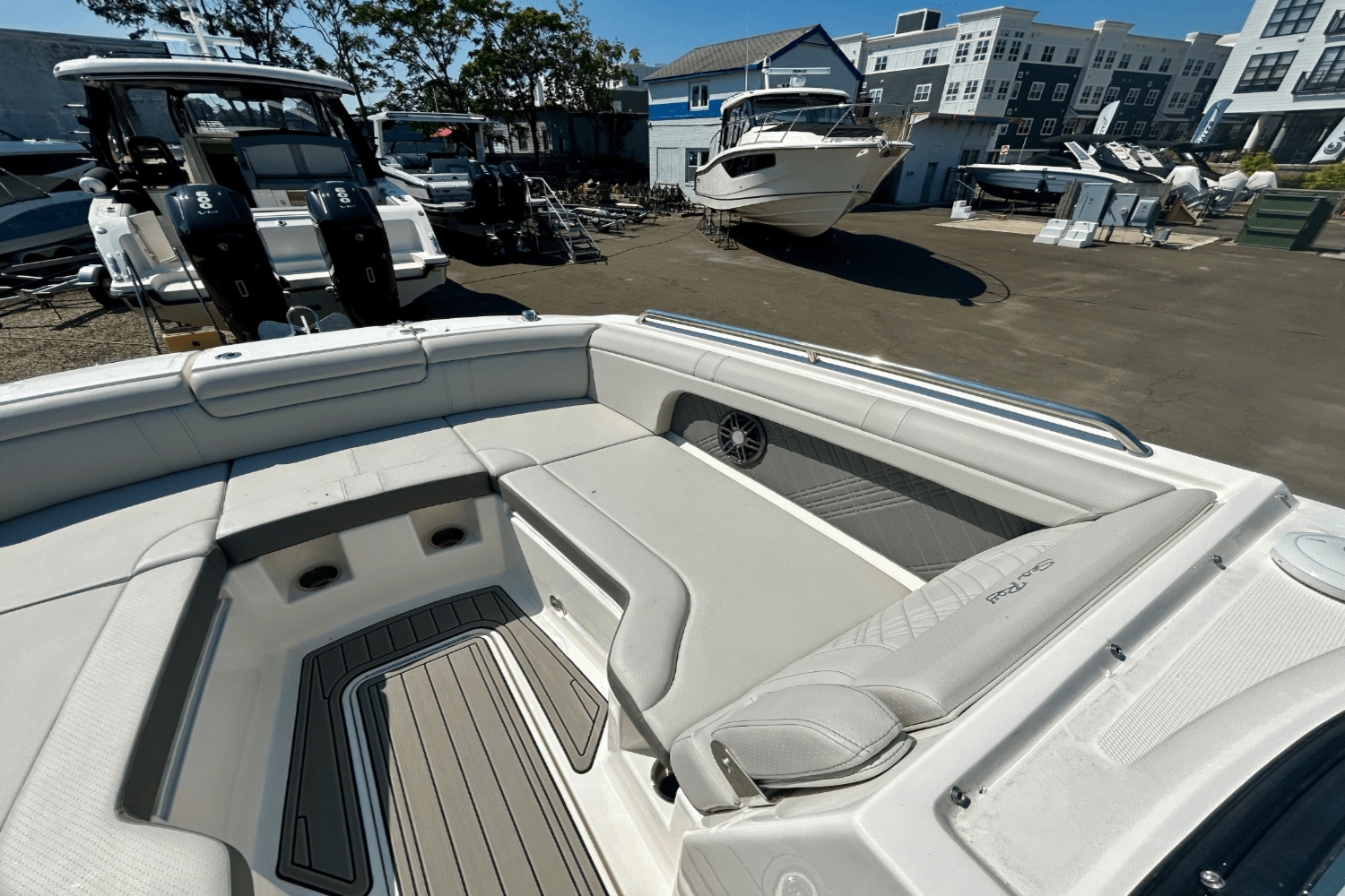2026 Sea Ray SDX 290 Outboard Image Thumbnail #22