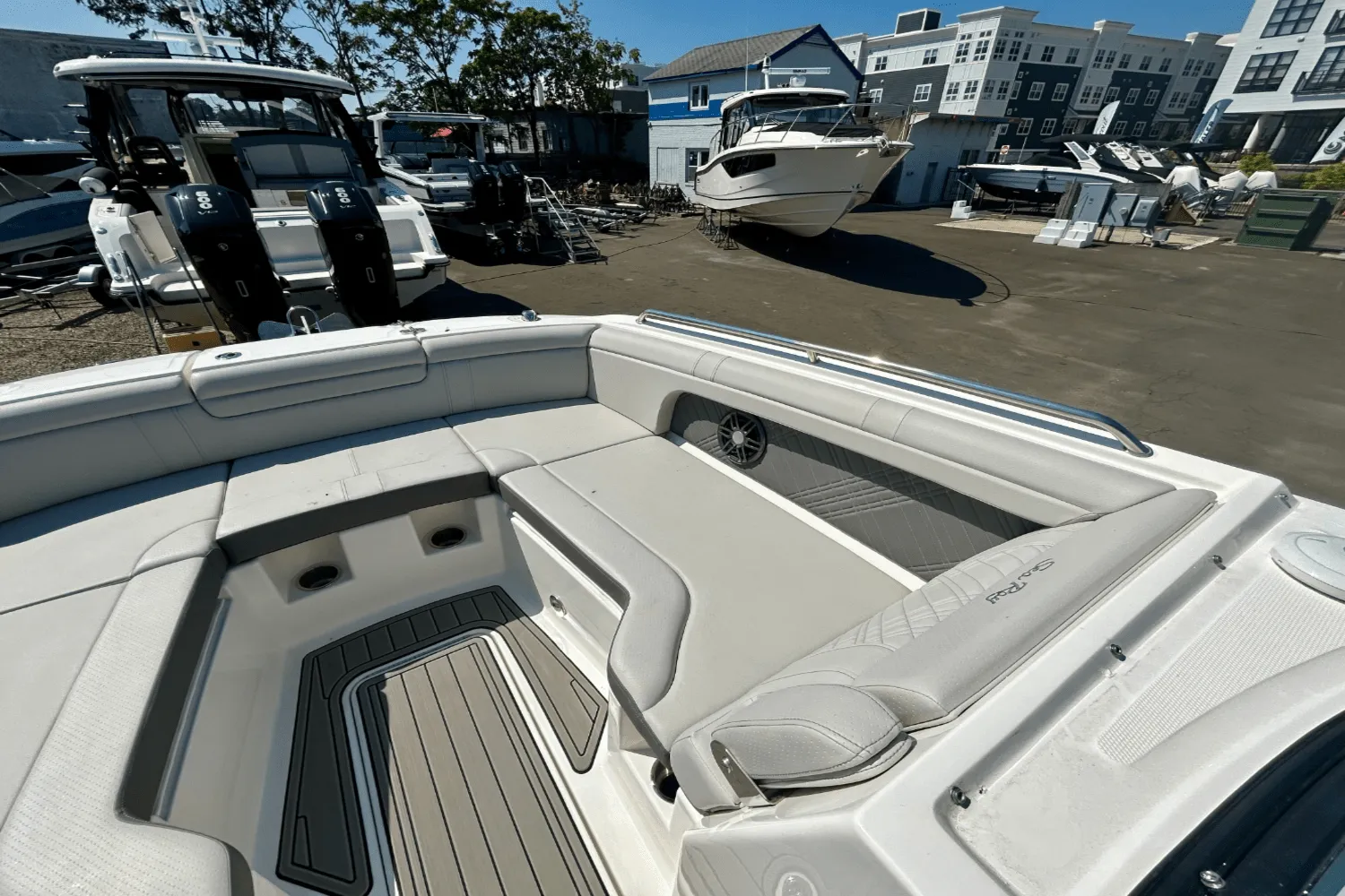 2026 Sea Ray SDX 290 Outboard Image Thumbnail #22