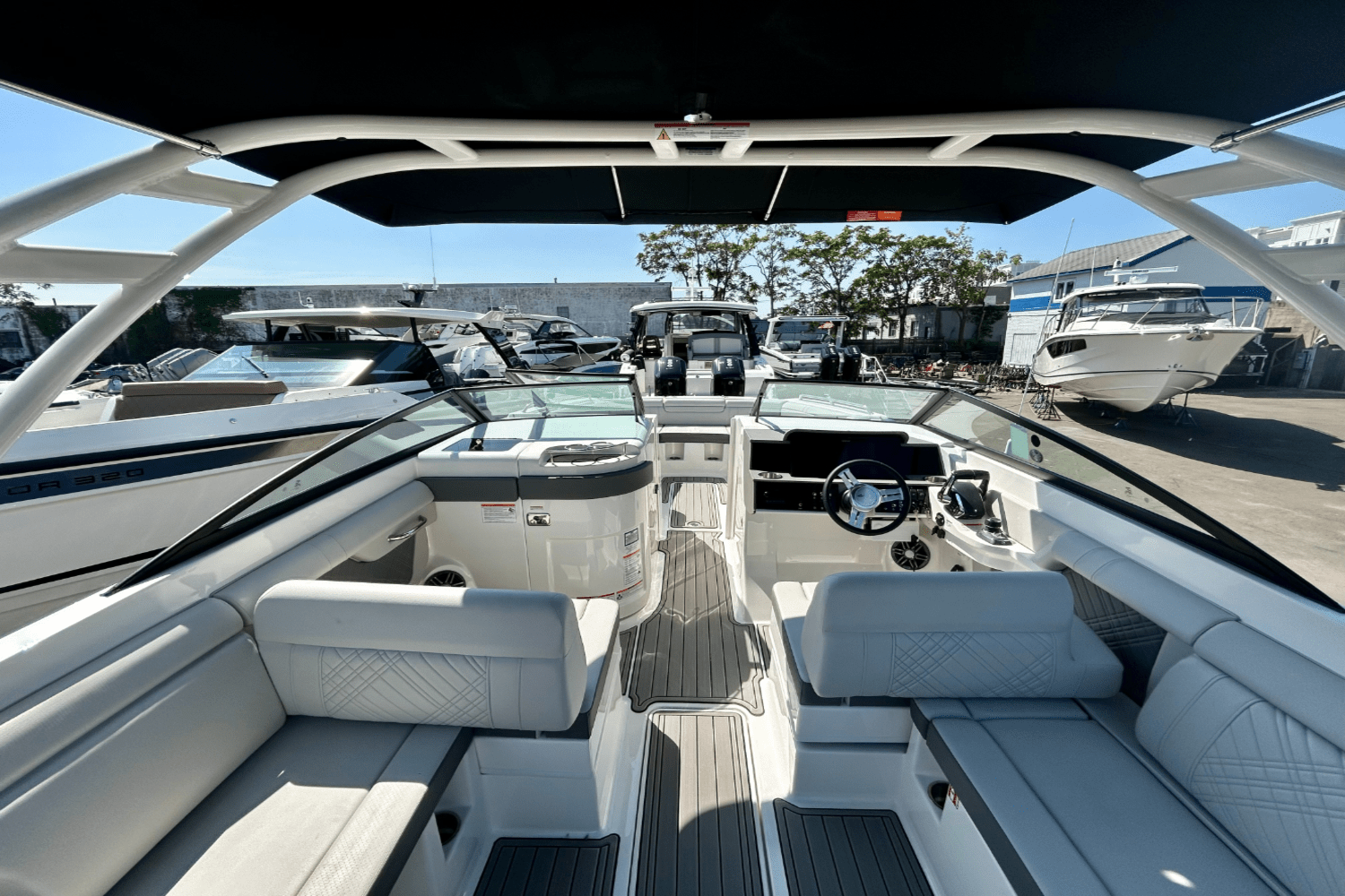 2026 Sea Ray SDX 290 Outboard Image Thumbnail #12