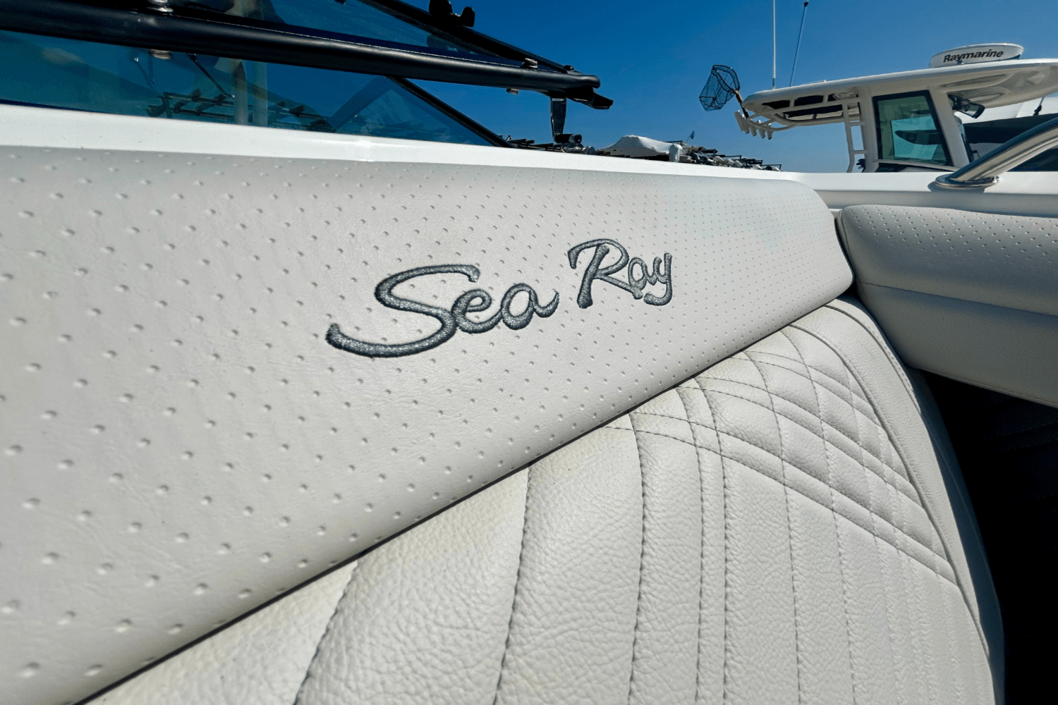 2026 Sea Ray SDX 290 Outboard Image Thumbnail #21