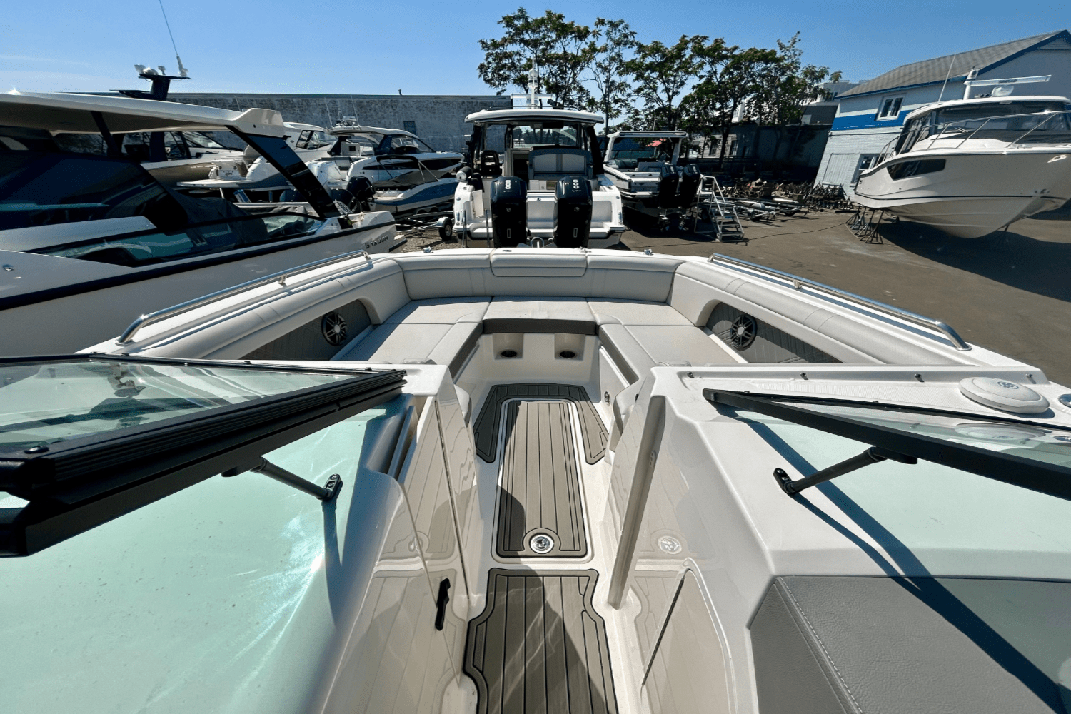 2026 Sea Ray SDX 290 Outboard Image Thumbnail #19
