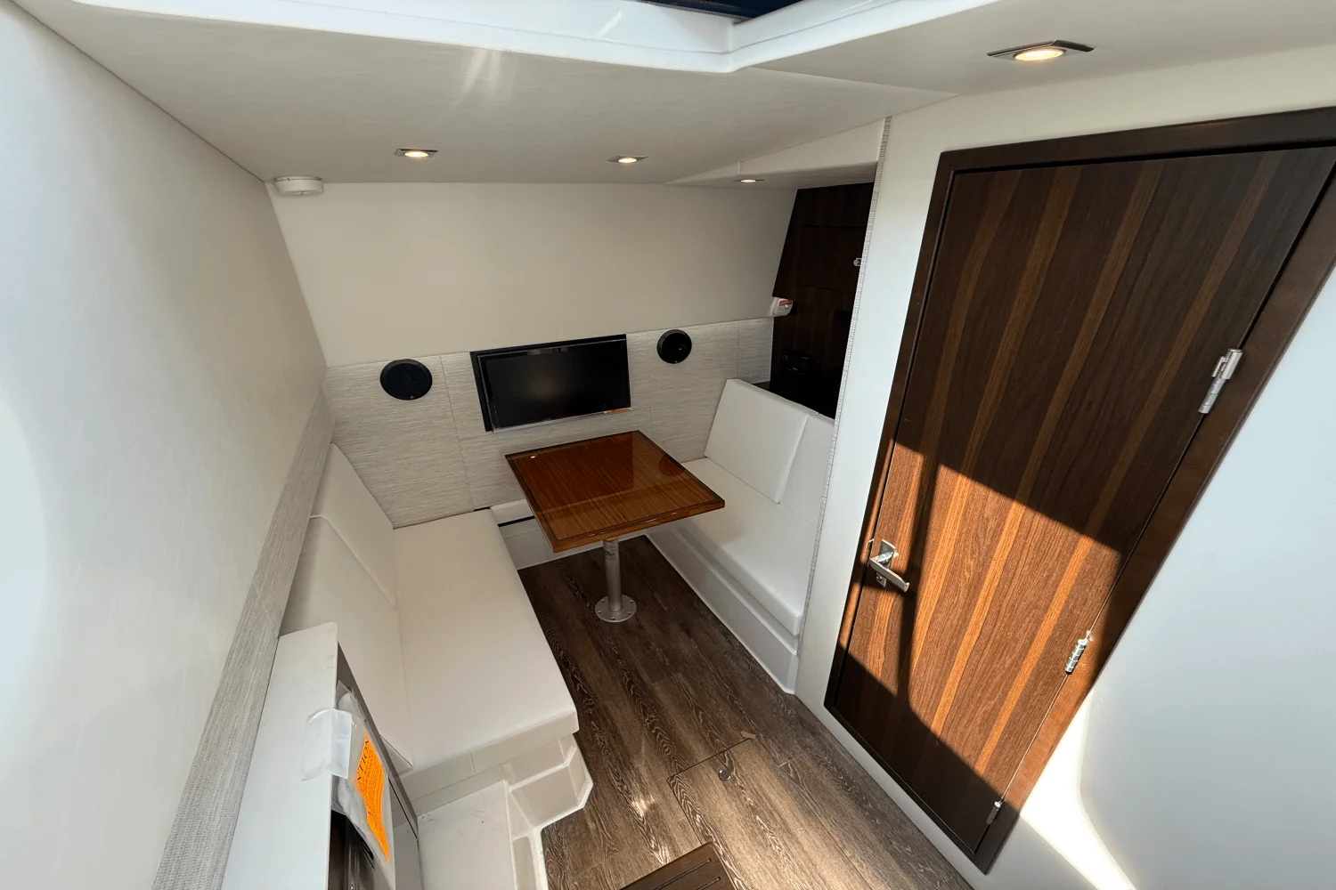 2026 Cruisers Yachts 34 GLS Outboard Image Thumbnail #22