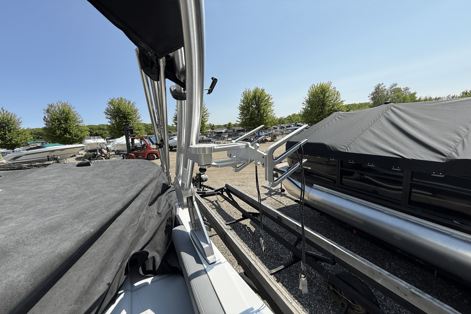 2019 Mastercraft XT22 Image Thumbnail #8