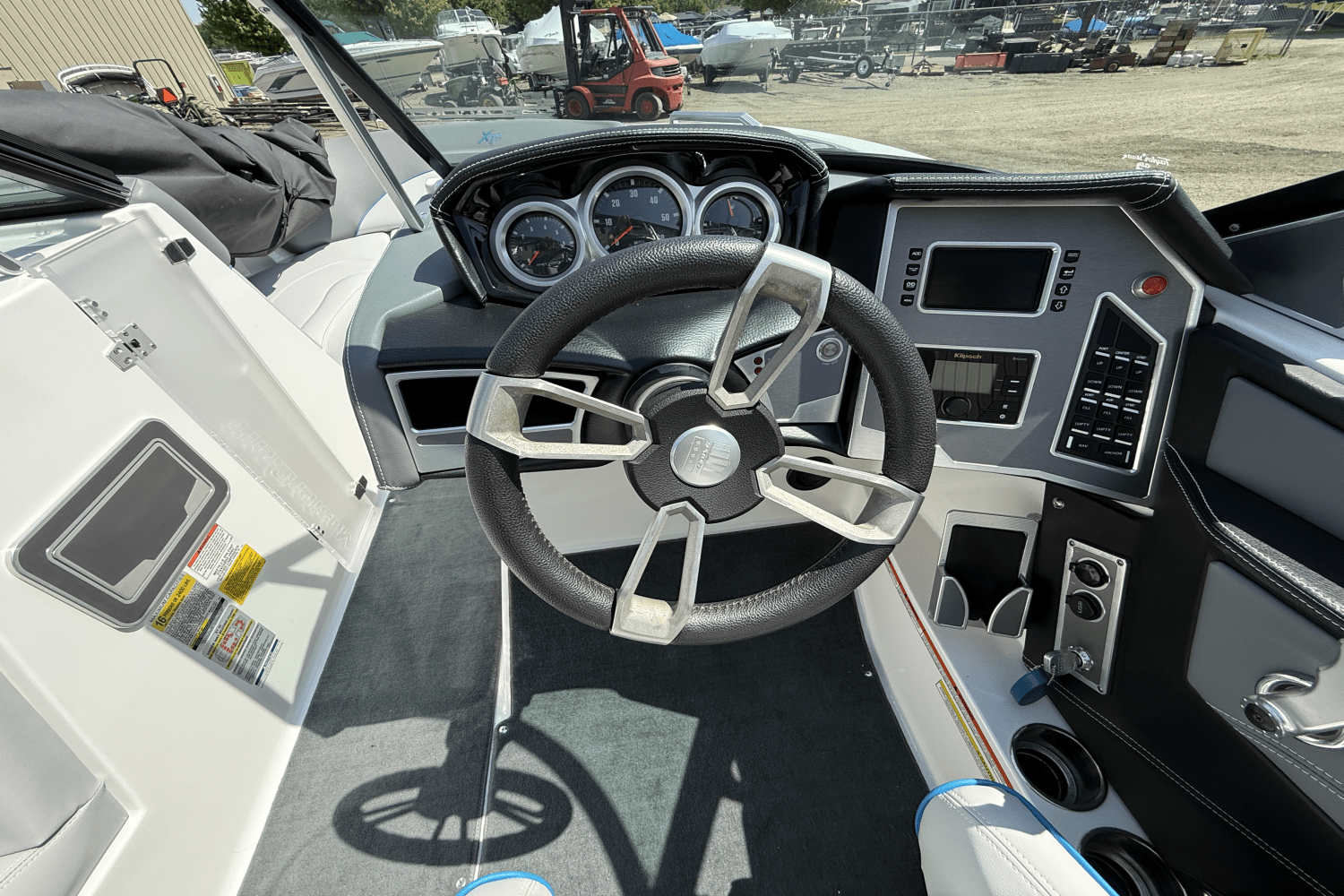 2019 Mastercraft XT22 Image Thumbnail #19