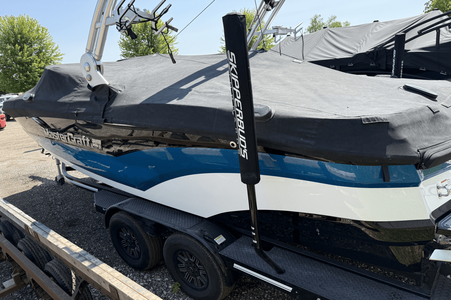 2019 Mastercraft XT22 Image Thumbnail #3
