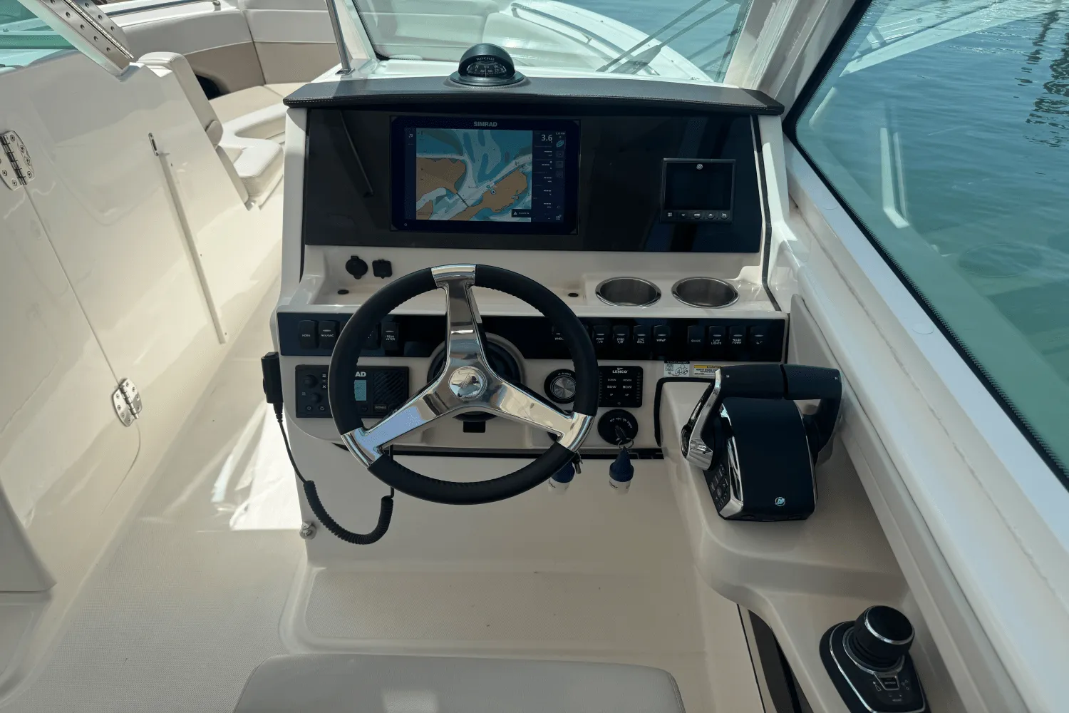 2024 Boston Whaler 280 VANTAGE Image Thumbnail #13